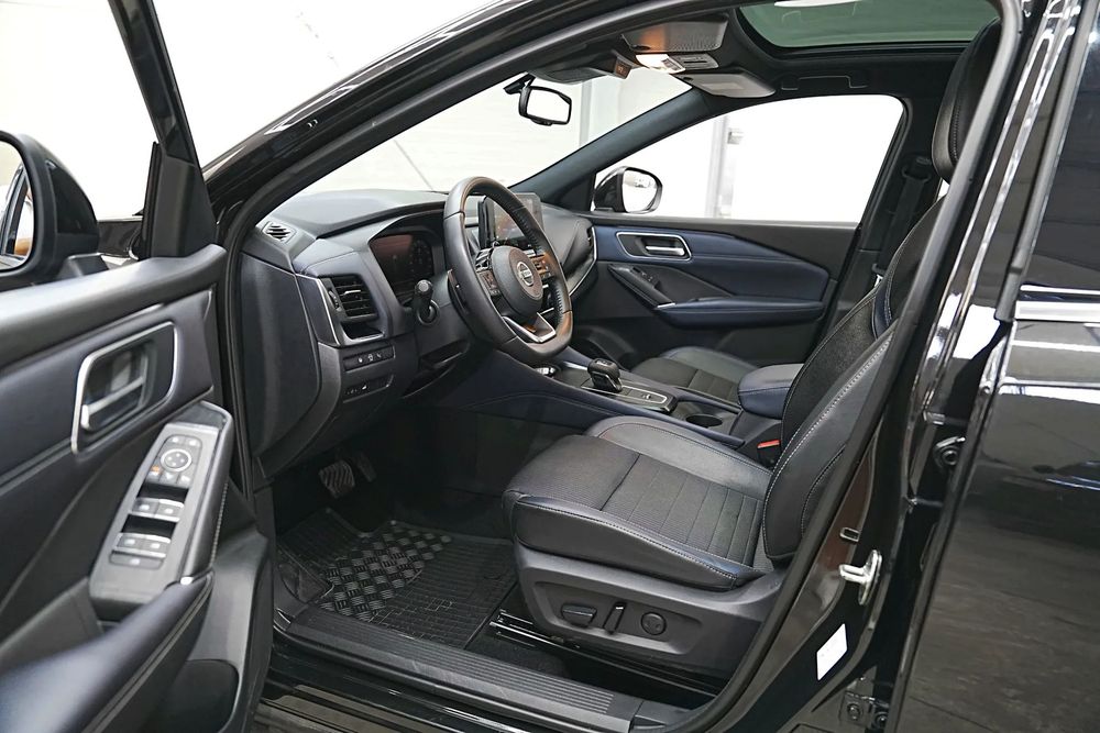 Nissan Qashqai Qashqai 1.3 mhev 158 CP Tva Deductibil , Finantare / Credit / Leasing