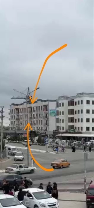 Sho'rchi chorrahada joylashgan 5 etajka domni 2-podezd 4-etaj sotiladi