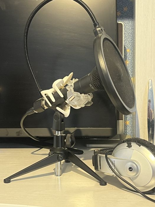 Behringer Podcast Studio — полный комплект для записи