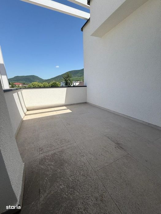 BLOC NOU, Str. Brândușelor – Penthouse, et. II, loc de parcare