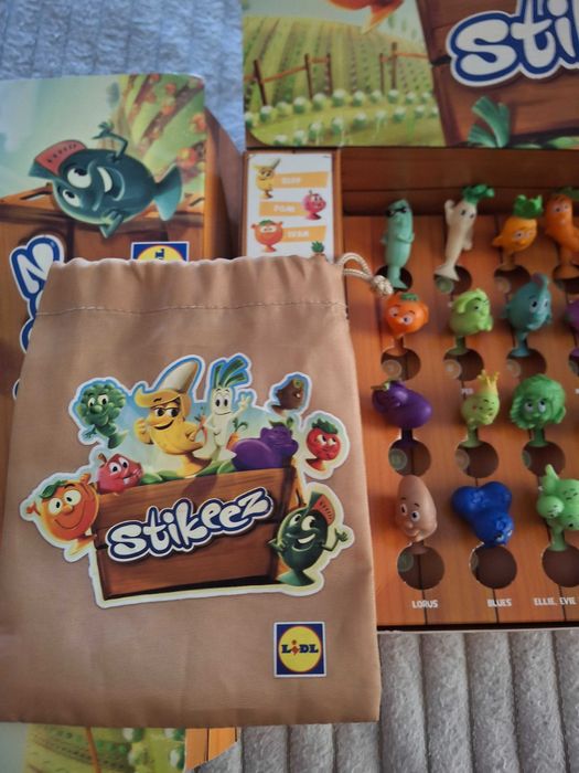 Стикита и топчовци