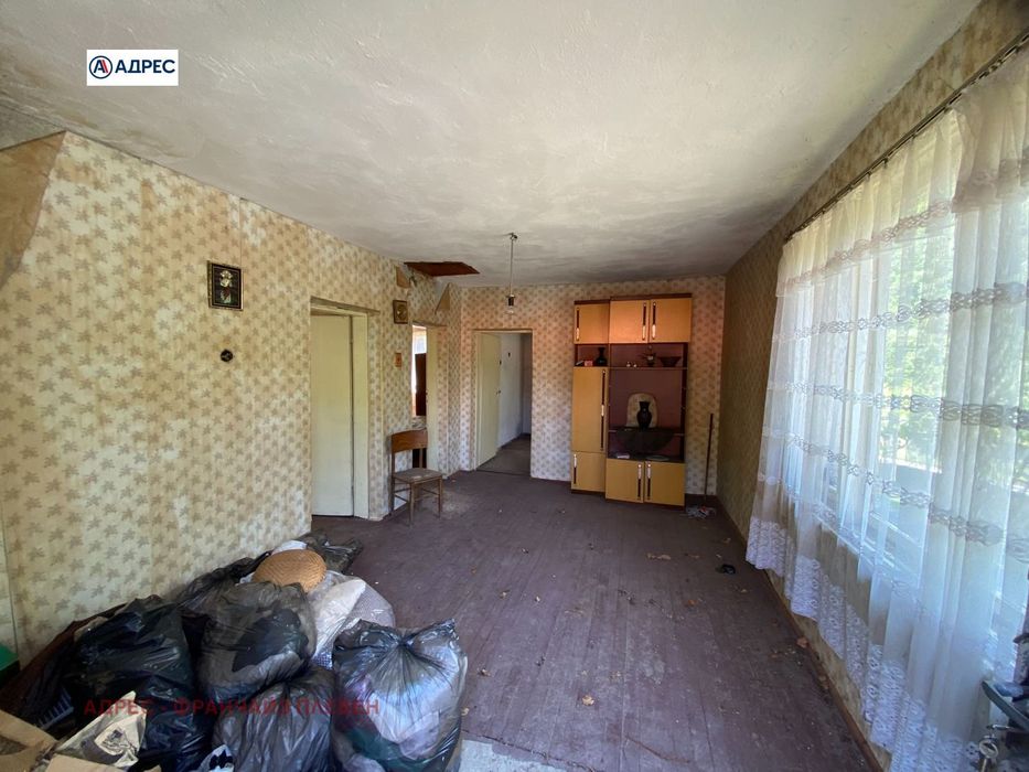 Къща в Враца, област-с.Оселна площ 144 цена 62000