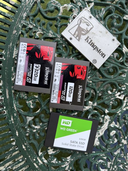 Lot 4 SSD 120 gb