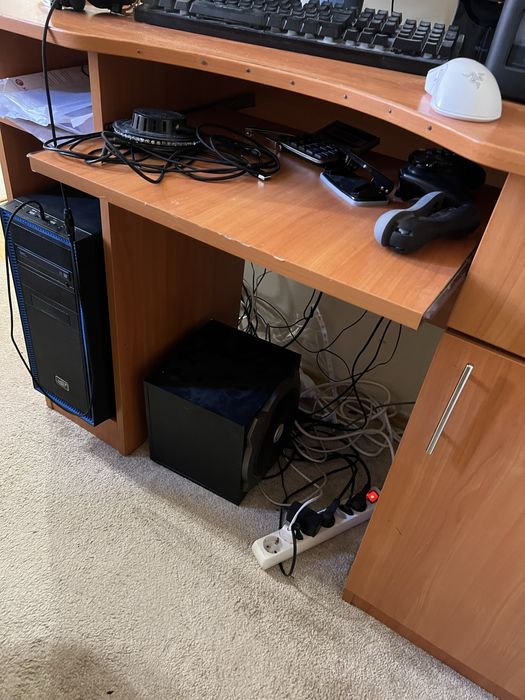 Birou calculator stare excelenta culoare cires