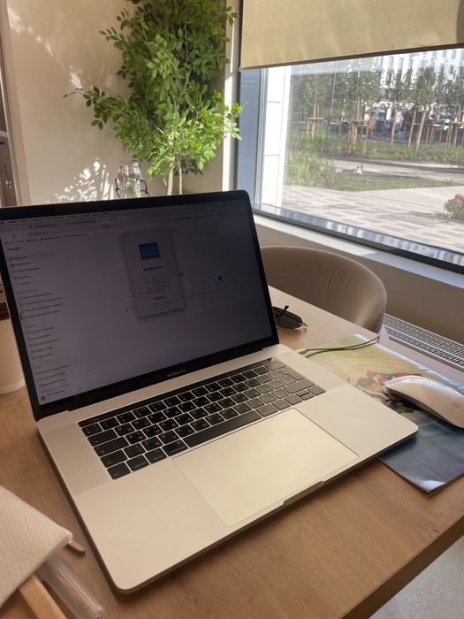 Macbook pro 15 i9 2019