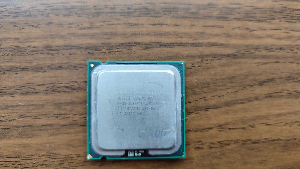 Продам Б/У Процессоры Intel Pentium D 820 и Intel Core 2 Duo E6400