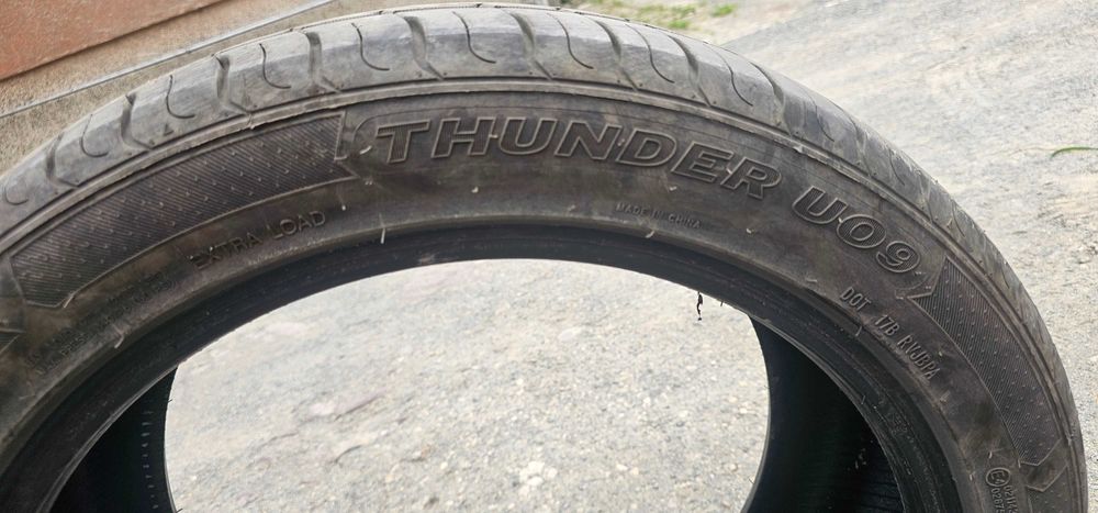 275/40/19 thunder u09