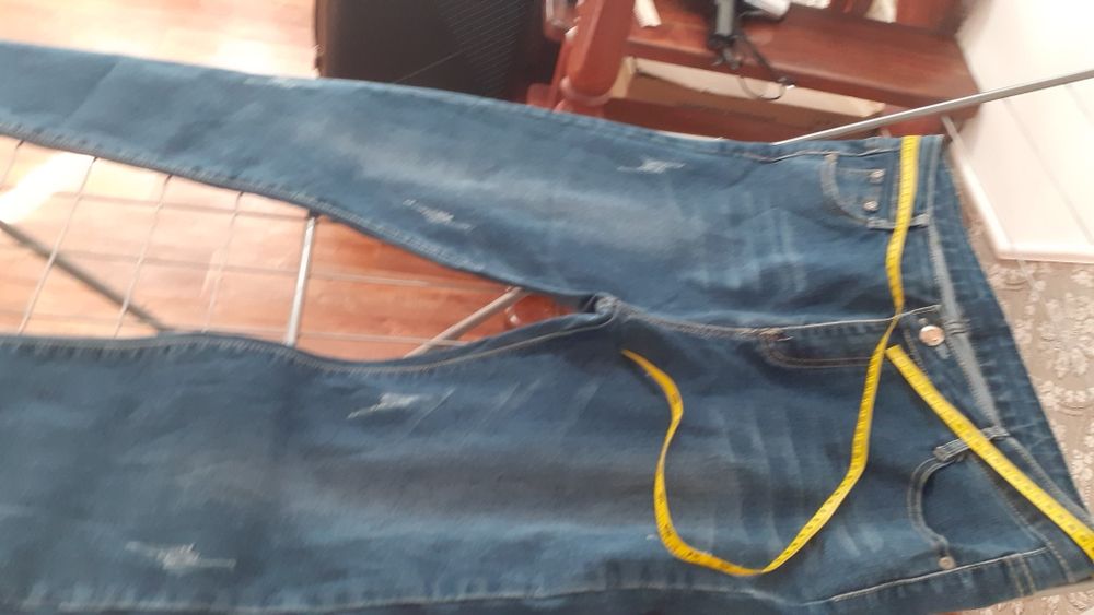 Продам джинсы женские