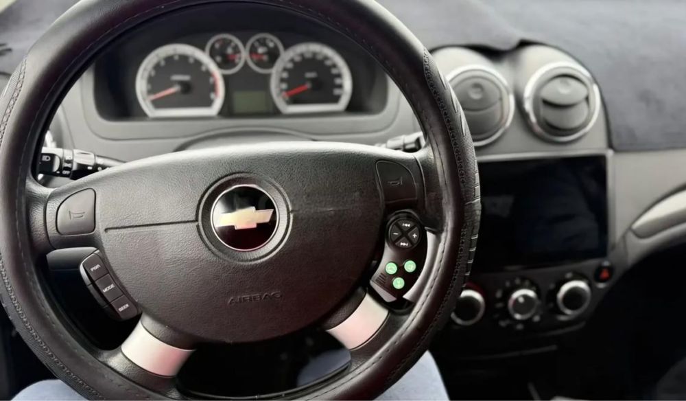 Срочно продам машину Chevrolet Nexia