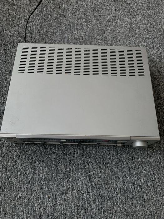 Casetofon Deck GRUNDIG CF7500 Hi-Fi si Statie Amplificator GRUNDIG V7500 Hi-Fi - Ambele necesita reparatii.