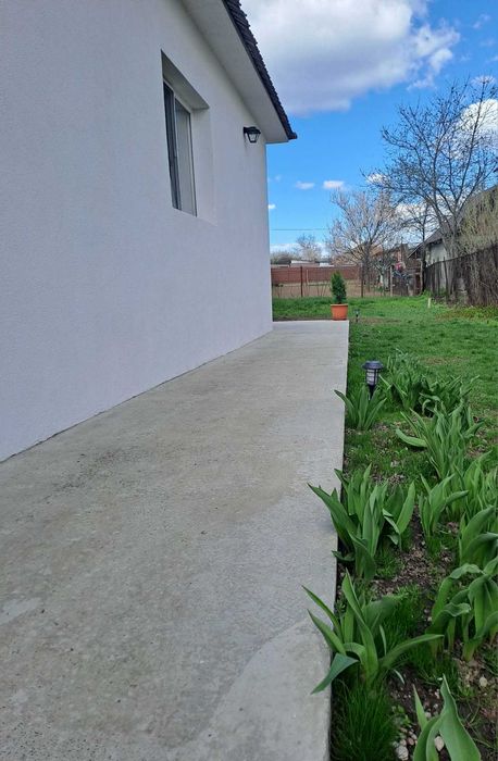 Casa in Onesti, la pret de apartament . 0757//678//898