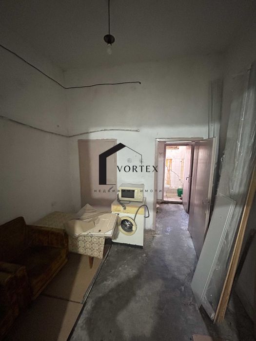 Продава се Магазин в с. Веринско, Област София-област - 521 кв.м за 327 €/кв.м - Снимка #12