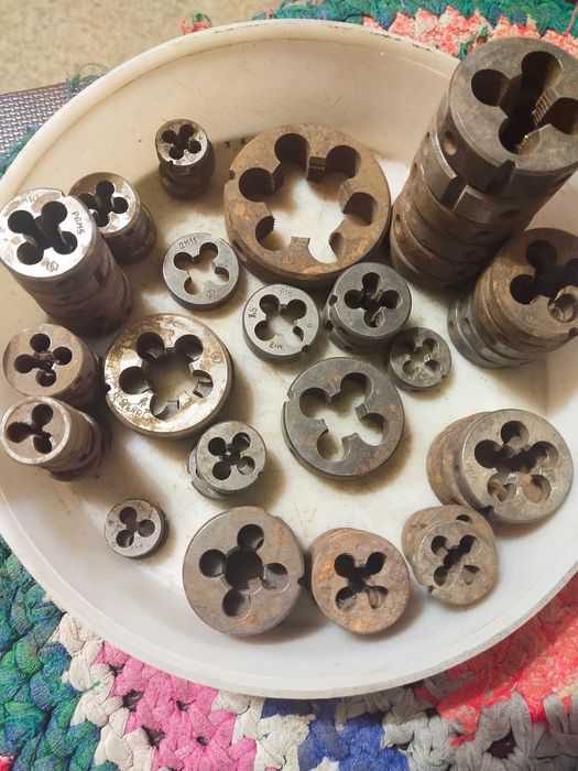 Лерки,    плашки