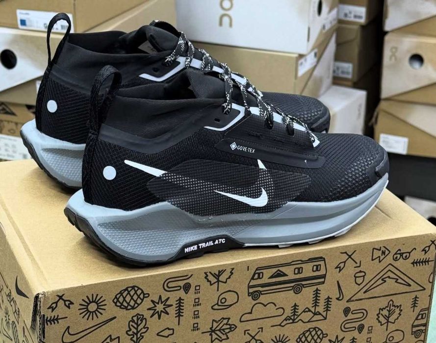 Продавам нови мъжки маратонки Nike Pegasus Trail 5 Gtx black grey