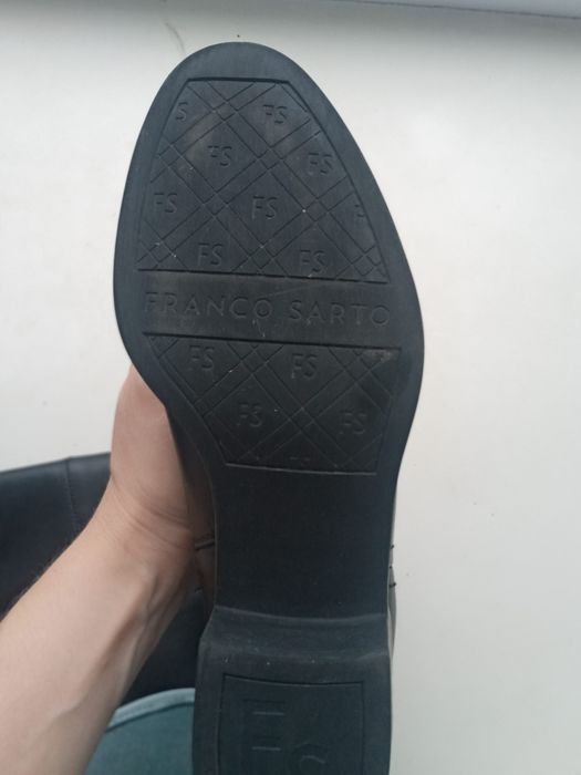 Продам женские кожаные сапоги