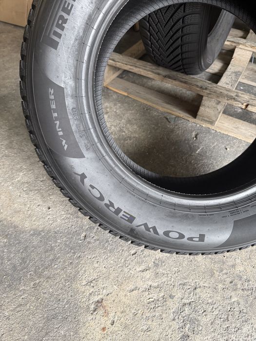 2 anvelope iarna 215/65/16 Pirelli 8.5 mm DOT 2024!