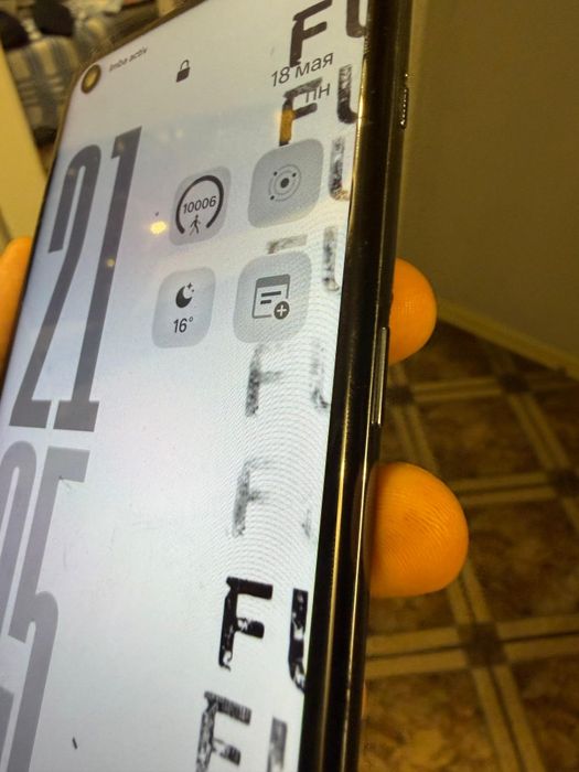 OnePlus 11  в печальном состоянии