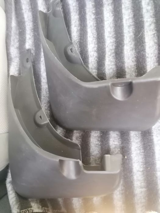 Брызговики на авто