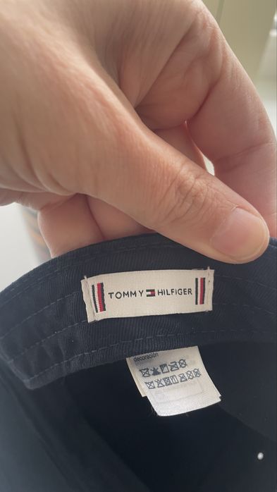 Бейсболки Tommy Hilfiger
