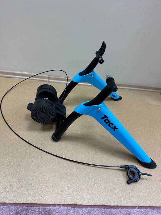 Тренажор Tacx Boost