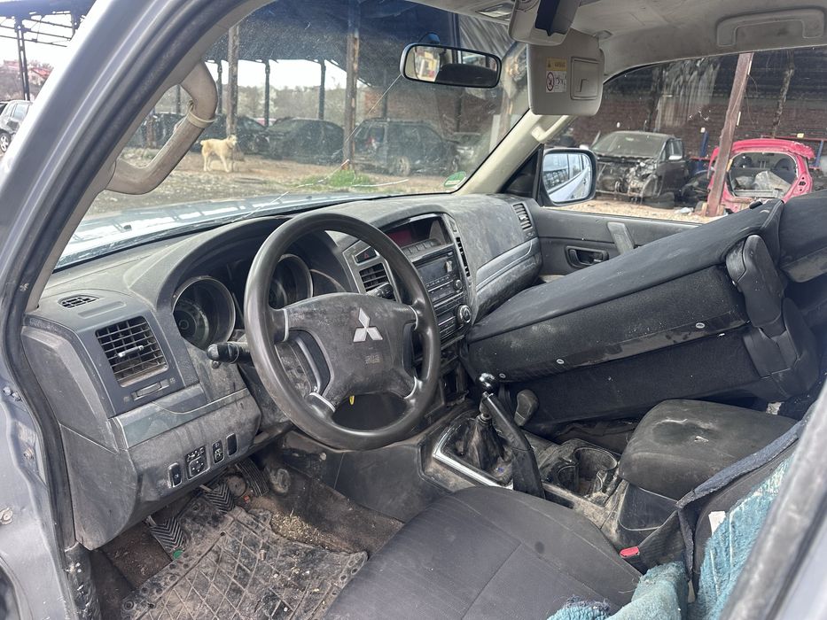 Mitsubishi Pajero / Мицубиши Паджеро На части Ръчка