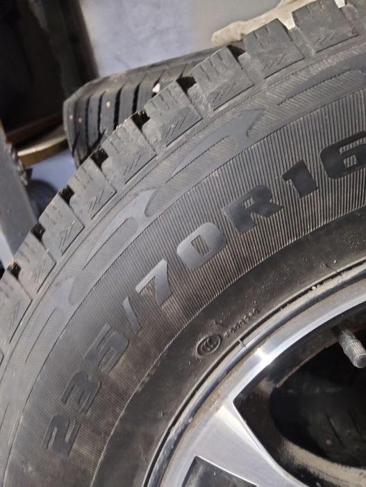 Продам 235/70 R16
