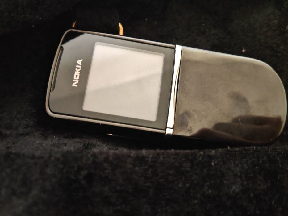 Продам сотовый телефон Nokia 8800