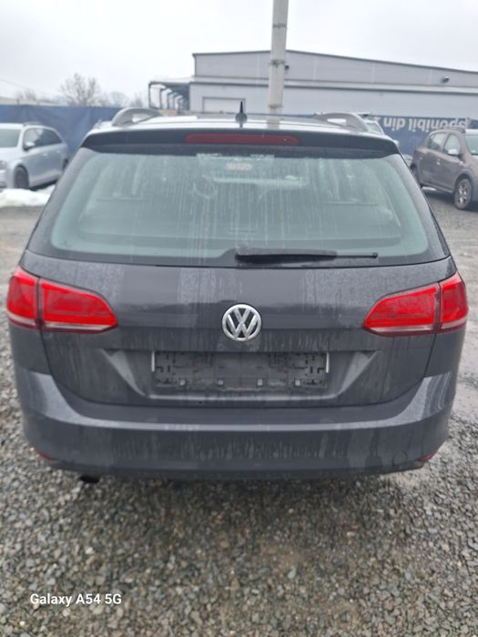 Dezmembrez VW Golf 7 break motor 1.6 CLBM cod culoare LI7F