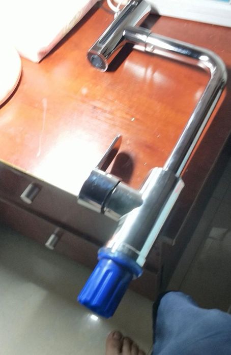 Продаётся кран-смеситель для  кухни