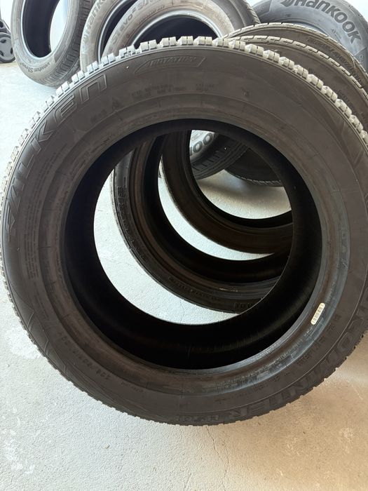 Гуми 235/50/17 FALKEN