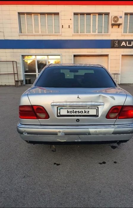 Продам Mercedes-Benz E 230