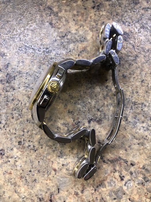 Baume mercier aur cu otel. Diametru 40