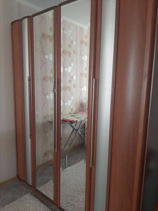 Продам спальный гарнитур, 8 мкрн,