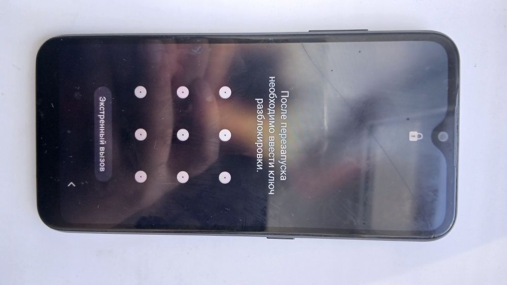 Телефон Samsung A01.