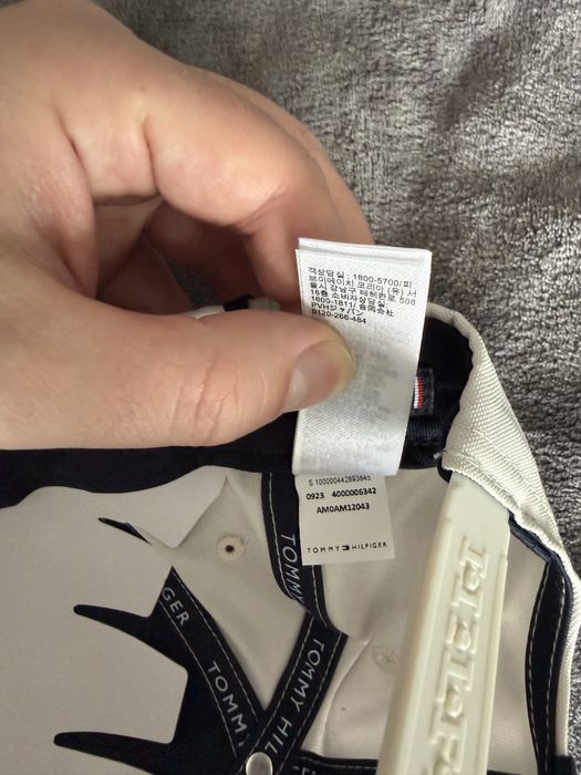 Tommy Hilfiger Monotype canvas sapca unisex  alba logo negru noua