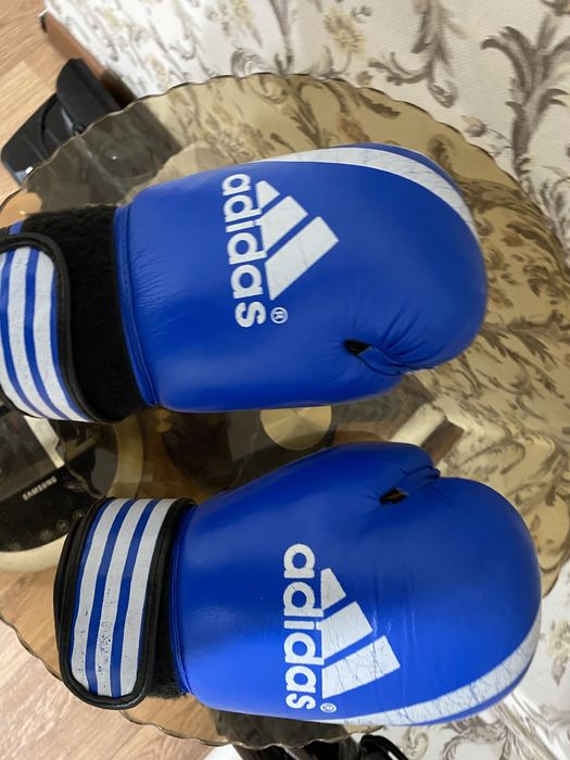 Продам боксерские перчатки