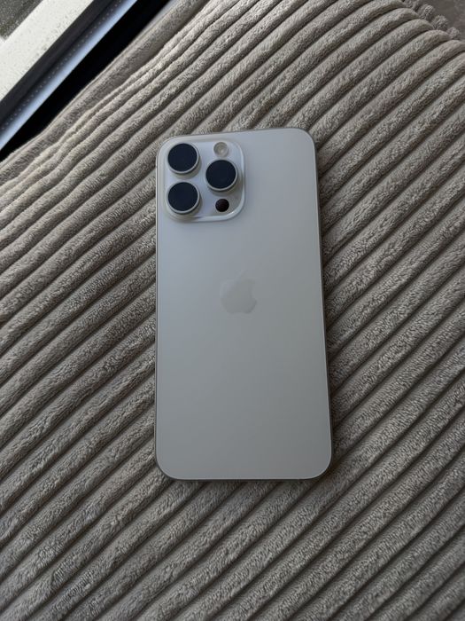 iPhone 15 pro max 256gb silver