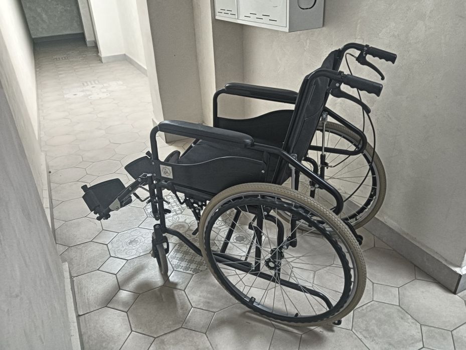Инвалидная коляска