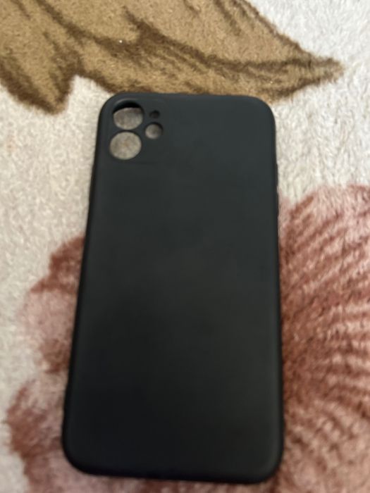 Vând huse IPhone 11