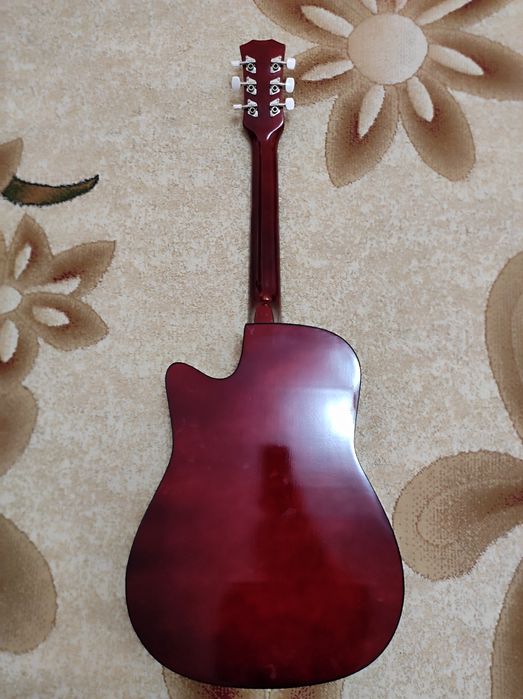 Продаю Новую гитару