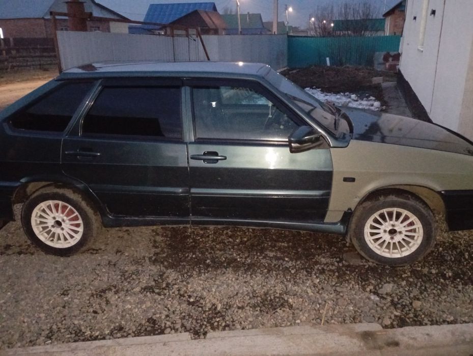 Автомобиль ваз 2114