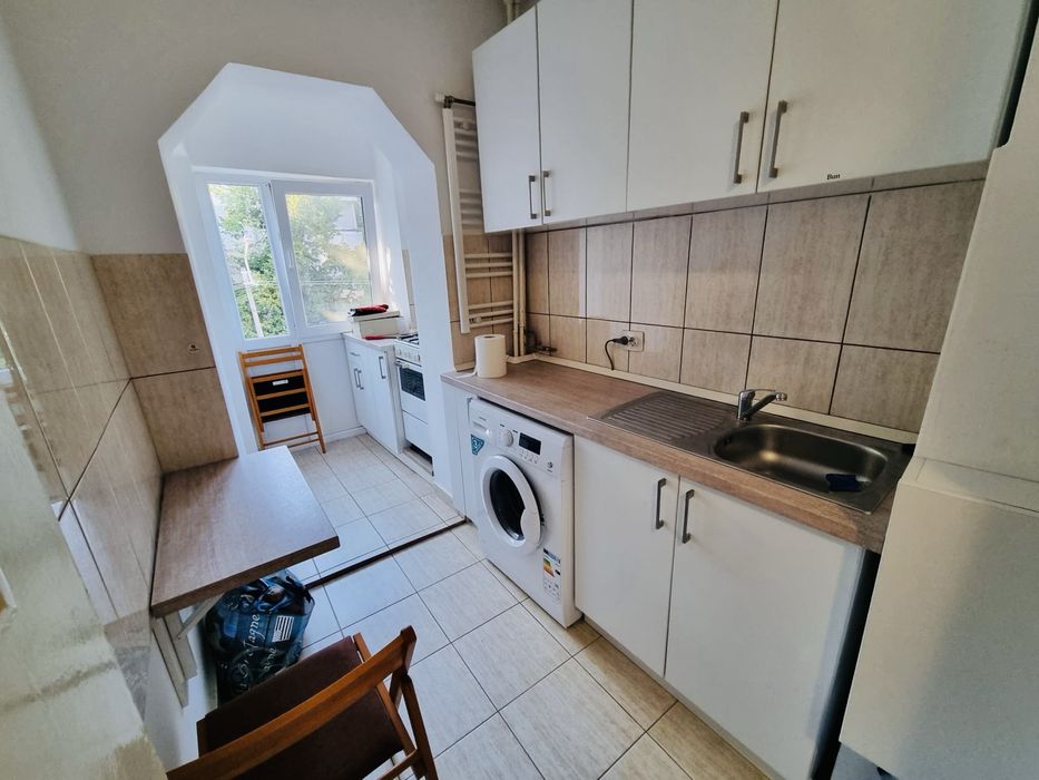 Apartament cu o camera de inchiriat