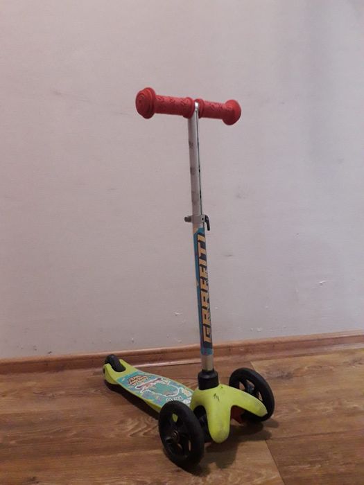 Самокат детский  "Graffiti"