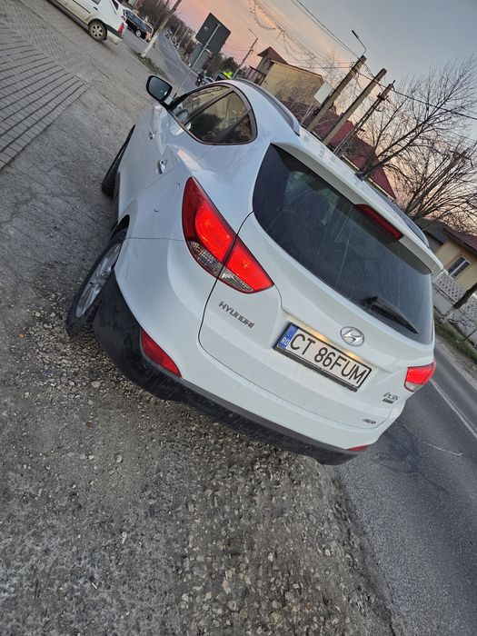 HYUNDAI ix35 2011 — imagine 2