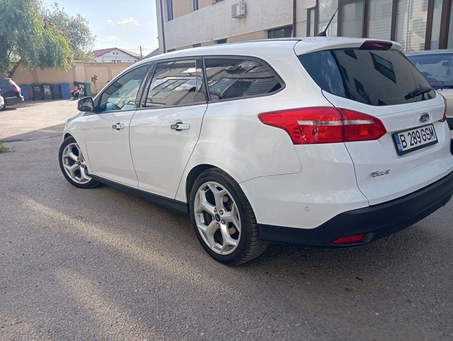 Proprietar vând Ford focus 2016 automat