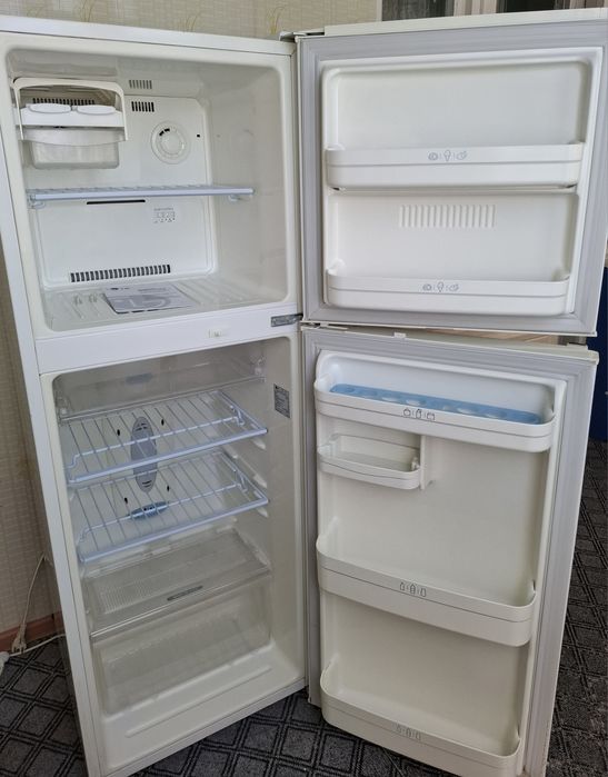 Продаётся холодильник LG