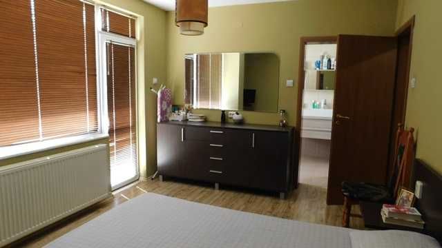 Продава се Къща в Търговище, Център - 150 кв.м за 1350 €/кв.м - Снимка #13