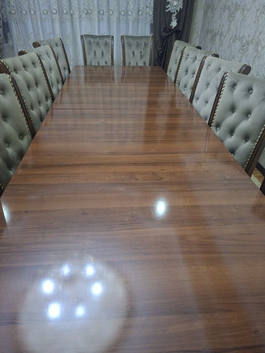 Стол и стулья в комплекте 14 стулья