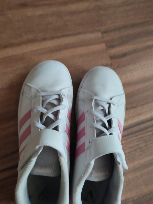 Adidas кроссовки 38