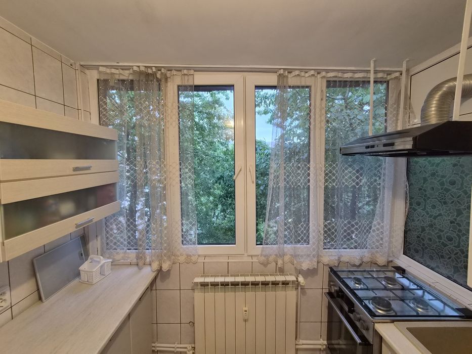 Vând apartament cu două camere mobilat si utilat